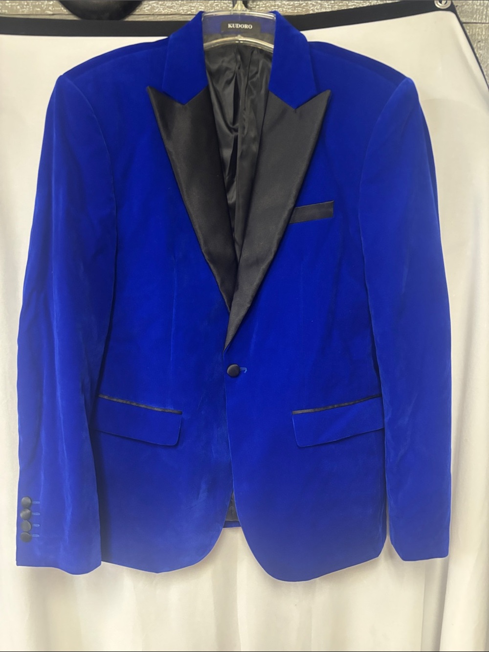 Kudoro Men's Slim Fit Royal Blue Velvet Tuxedo Jacket with Satin Peak Lapels
